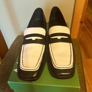 JCrew black and white loafers women’s 8.5.  Excellent condition.